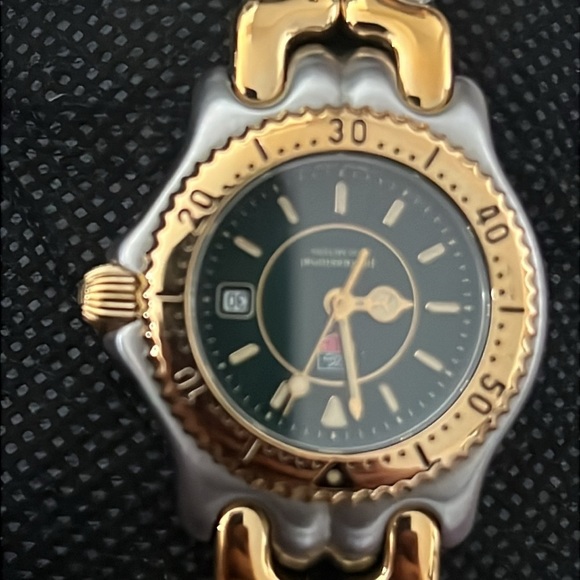 Tag heuer women’s Gold and Silver Two-Tone Watch - Picture 4 of 7